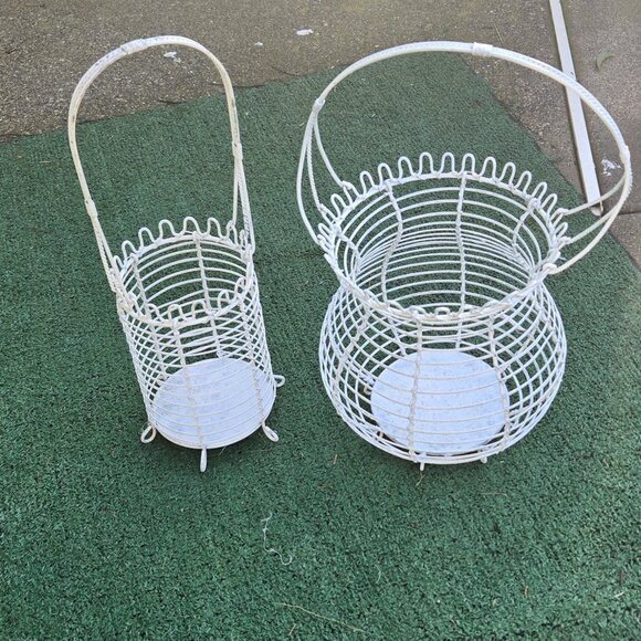 Farmhouse/Cottagecore/Rustic Iron Egg Collecting Baskets SET OF TWO - Picture 4 of 6